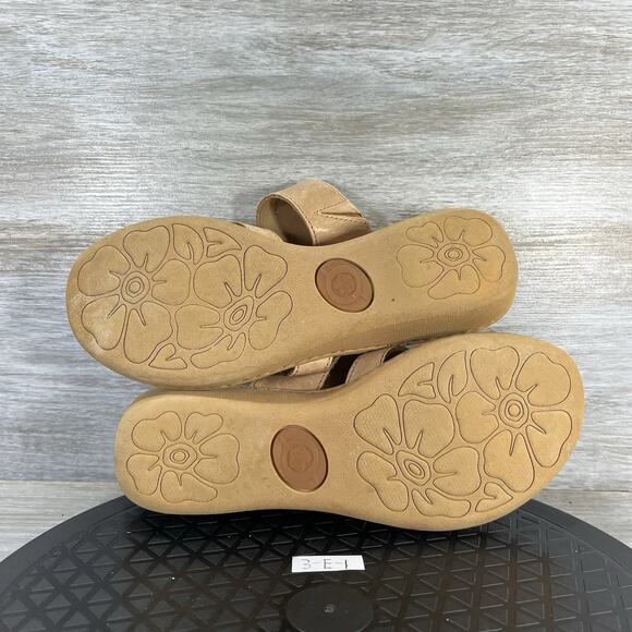 Born Woman’s Siene Strappy Tan Leather Wedge Sandals Size 7 - Picture 8 of 8